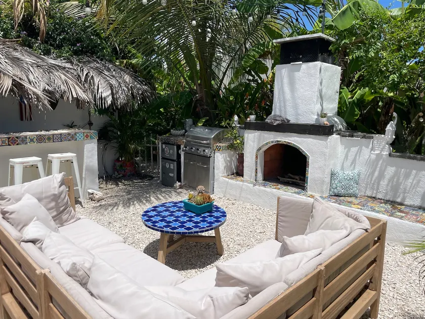 Malecon Beach House with beautiful backyard. Steps from the Caribbean ocean. - Image 1