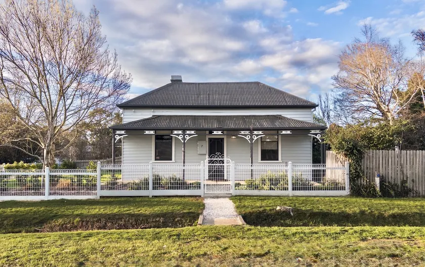 Trimble Cottage - Image 1