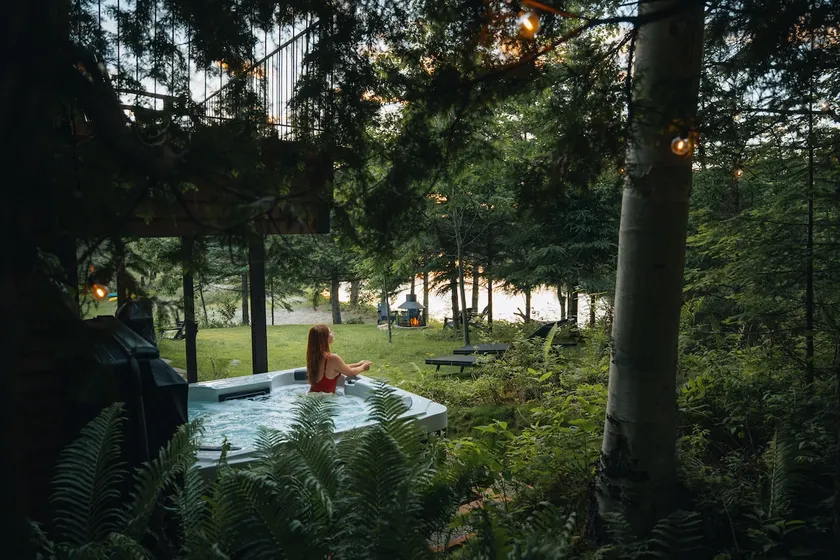 Refuge de la Rouge | Fireplace, Hot Tub & SKI Tremblant - Image 1