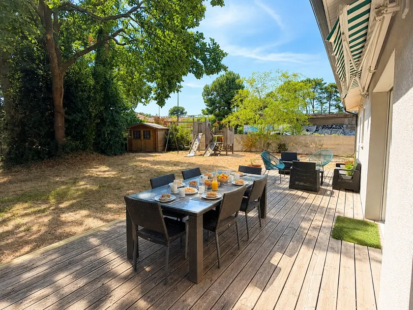 Ocean Gardens, 3BR, 8P, PK, Between Sea & Pines - Image 1