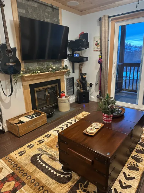 Luxurious Mountain Condo Ski In and out - Image 1
