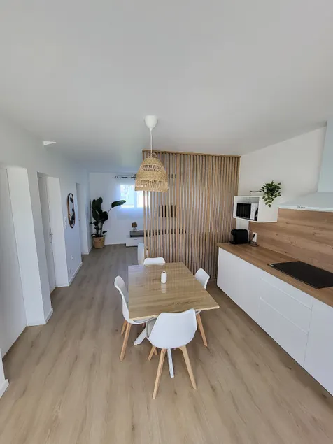 50 m² independent accommodation with parking - Image 1