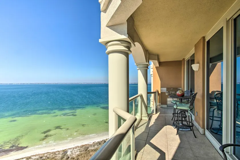 Beach Access! Resort Condo in Pensacola Beach - Image 1