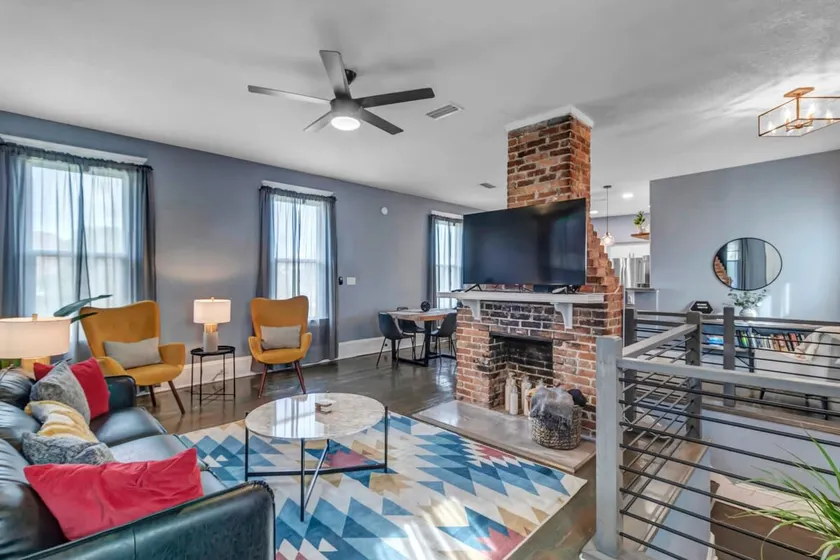 Spacious & Elegant - HUGE apt close to 3 breweries - Image 1
