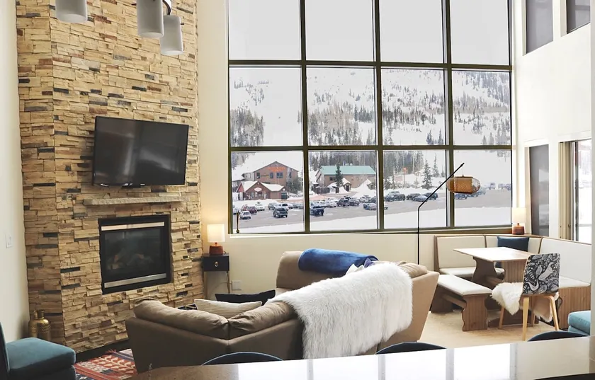 Amazing Views Steps From Ski Lifts, Sleeps 9 - Image 1