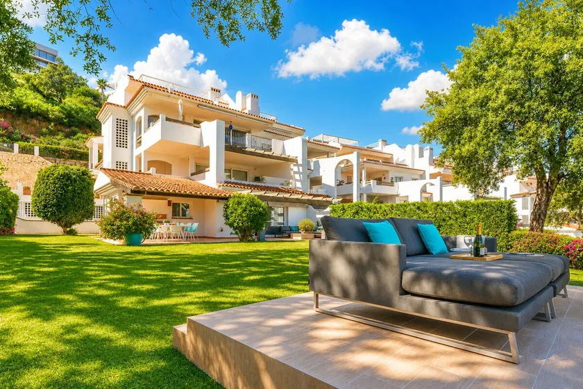 Familienorientiertes Apartment mit Grill, Pool und Terrasse | Bergblick - Image 1