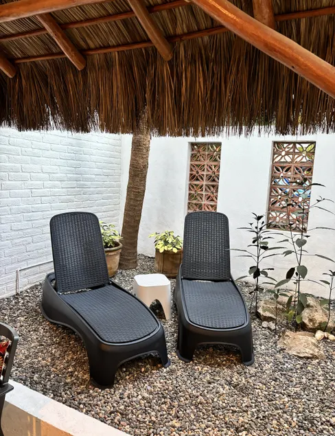 1Golden Zone Garden Studio: Pool + Beach 2 Blocks - Image 1