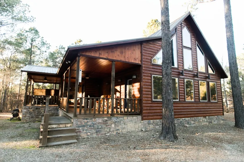 Nik's Nest 2 Bdrm, 2 Bath, Hot tub, Fireplace, 1Story, Fire Pit, Horseshoes - Image 1