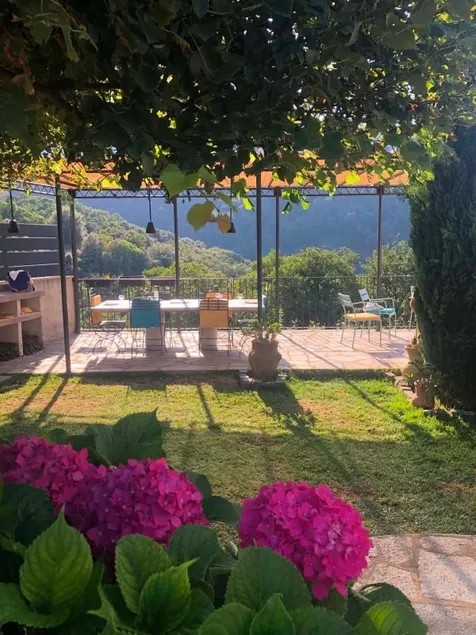 Charming cottage, 6 people, 3 bedrooms, 3 showers and toilet - Image 1
