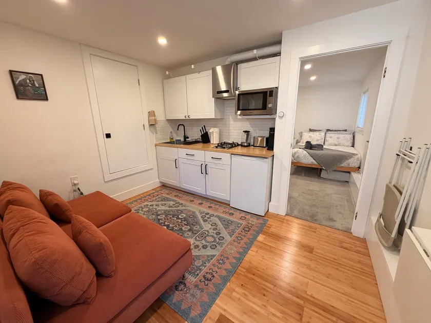 Sunny Studio in Gorgeous North Berkeley Hills - Image 1