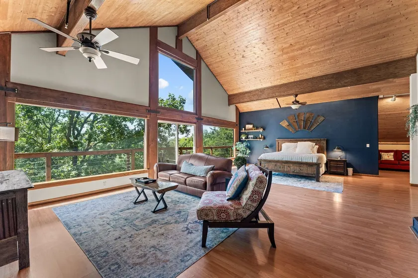 Secluded, Free Tickets, Hot Tub, Fire Pit! - Image 1