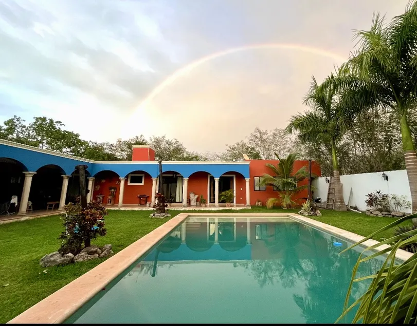 Beautiful residence with garden pool in Cholul - Image 1