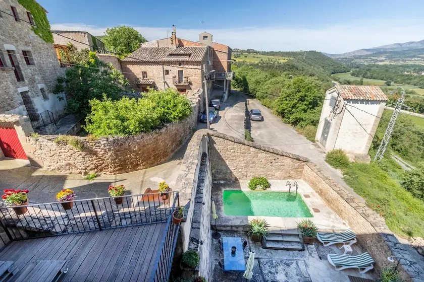 Casa de férias 'Les Orenetes' com vista para a montanha, Wi-Fi e ar condicionado - Image 1