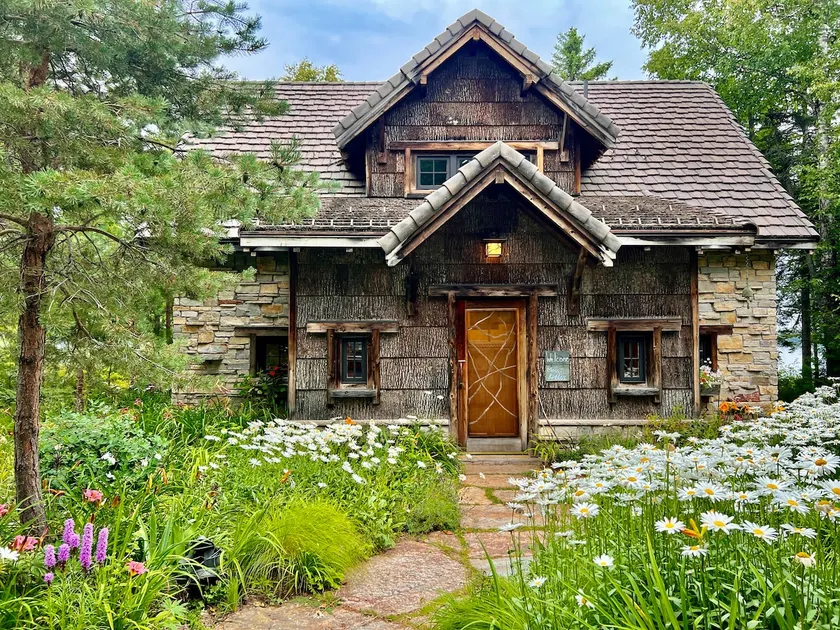 Anam Cara Cabin: Magical retreat on idyllic lake. - Image 1
