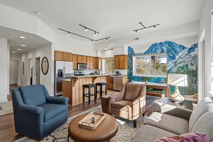 Gorgeous 2BR/2BA Condo in downtown Leavenworth - Image 1