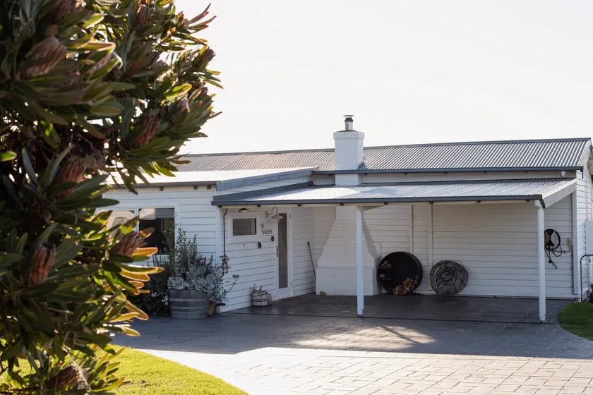 The Seakeeper Bicheno-cosy seaside cottage+Sauna - Image 1