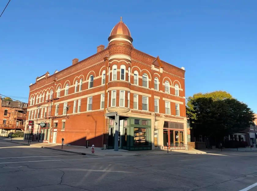 115#201 / Downtown Bliss, Sleeps 7, free Parking - Image 1