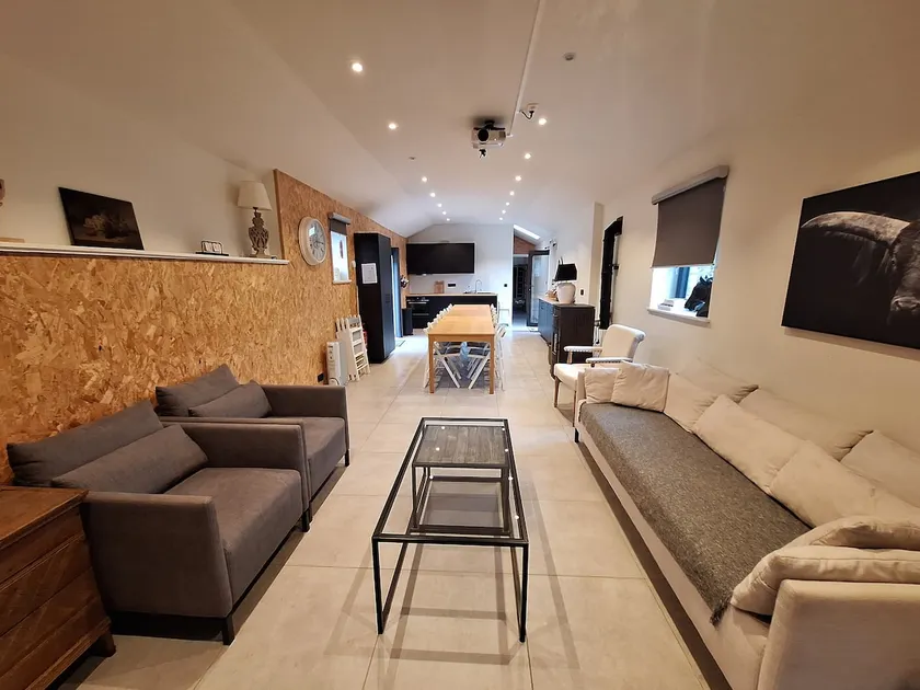 Comfortable, Spacious, Natural, Quiet - Image 1