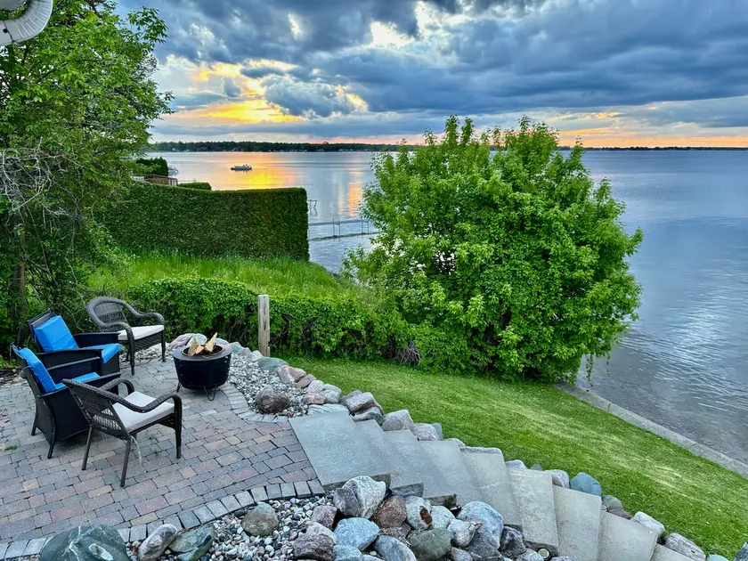 THE LOOKOUT on Houghton Lake - Image 1