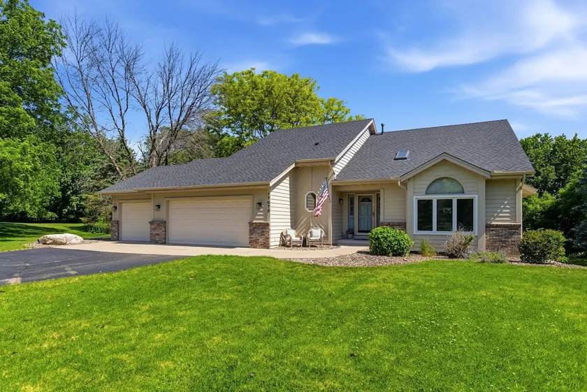 Private, Spacious, Family-Friendly Getaway - Image 1