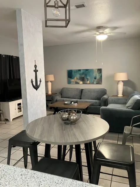 Beach Condo North Padre Island Pet/Kid Friendly - Image 1