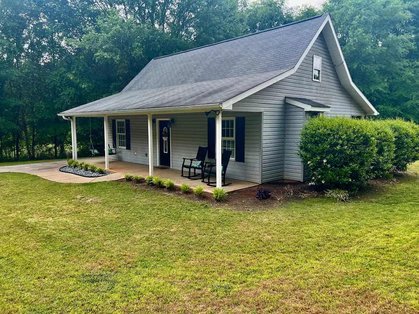 Charming cottage on a Family Farm - Image 1