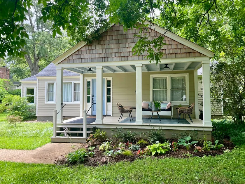 Greensboro Cottage - Image 1