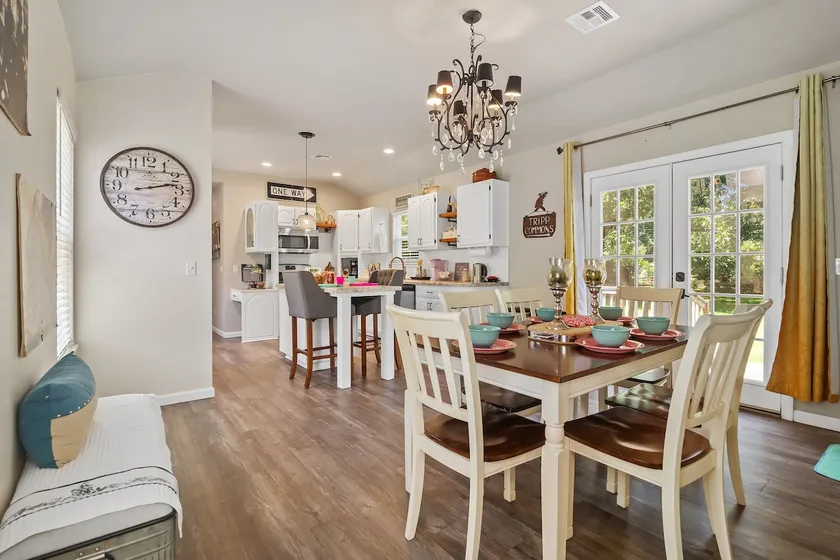 Serene Retreat, 15 Min to Expo, Master Suite. - Image 1