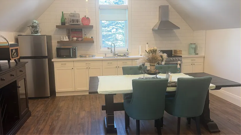 Entire Private one Bedroom Apartment Alton, Ont - Image 1