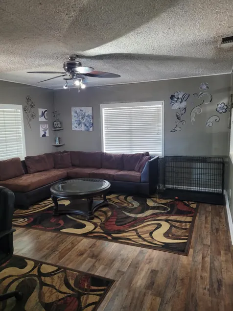 hom4u! Pet friendly, Fenced yard Caverns park23min - Image 1