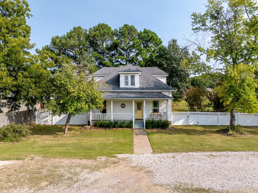 Main Street Cottage - Image 1