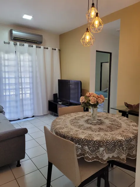 Furnished ground floor apt with 2 bedrooms (1 suite) - Image 1