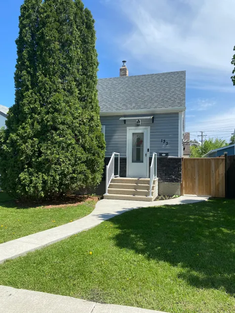 Cute & Cozy 5 Guest home, close to downtown - Image 1