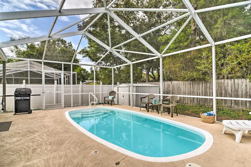 Coastal Getaway w/ Pool: 6 Mi to St Pete Beach! - Image 1