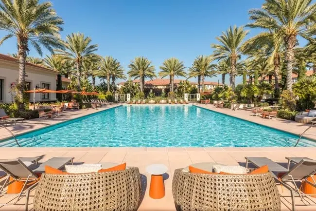 Luxury 2BR 2BA Hotel-Style Apartment/Pool Near Irvine - Image 1