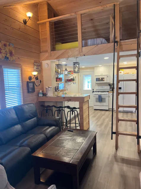 Sunflower cottage - Image 1