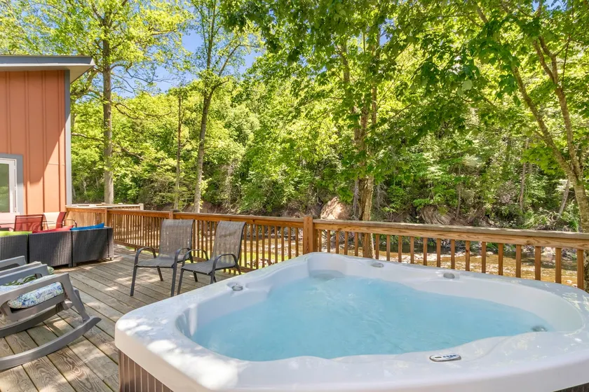 Spend Christmas at Riversong! Hot Tub+On the River - Image 1
