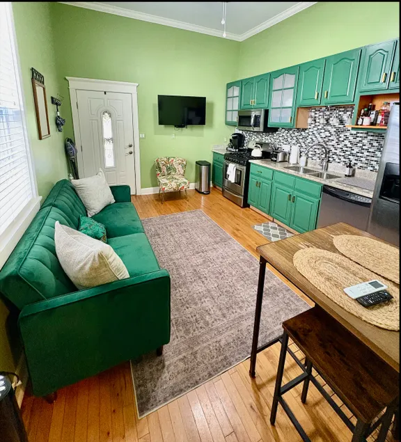 Centrally Located for a New Orleans Adventure! - Image 1