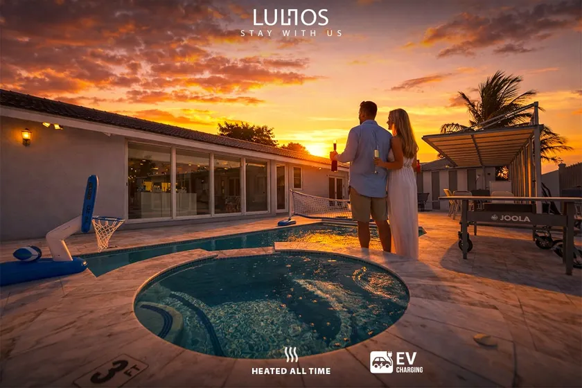 Miami Luxury Escape w/Heated Pool/Jacuzzi & BBQ - Image 1