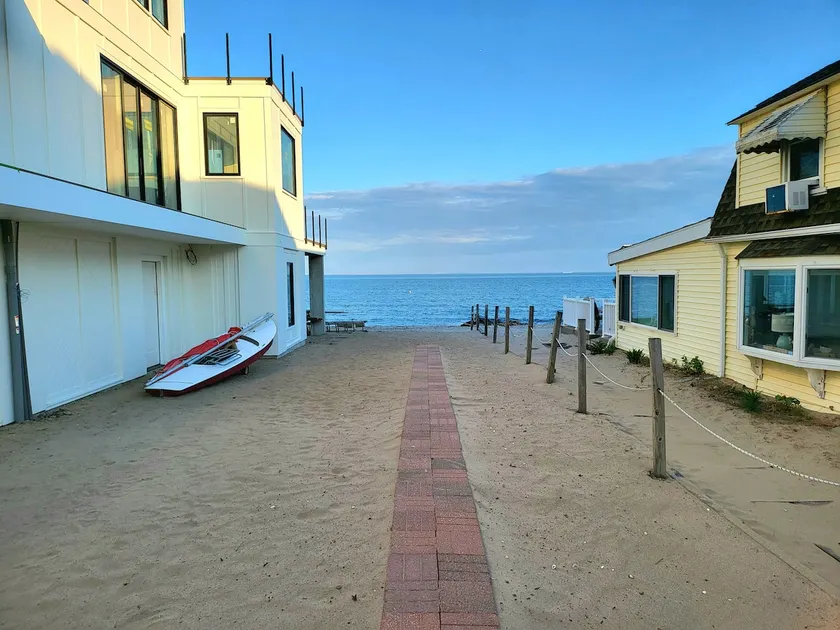 PRIVATE BEACH: ROYAL OCEANVIEW CASTLE @ CLINTON W/ 4 QUEENS 2 FULL - Image 1