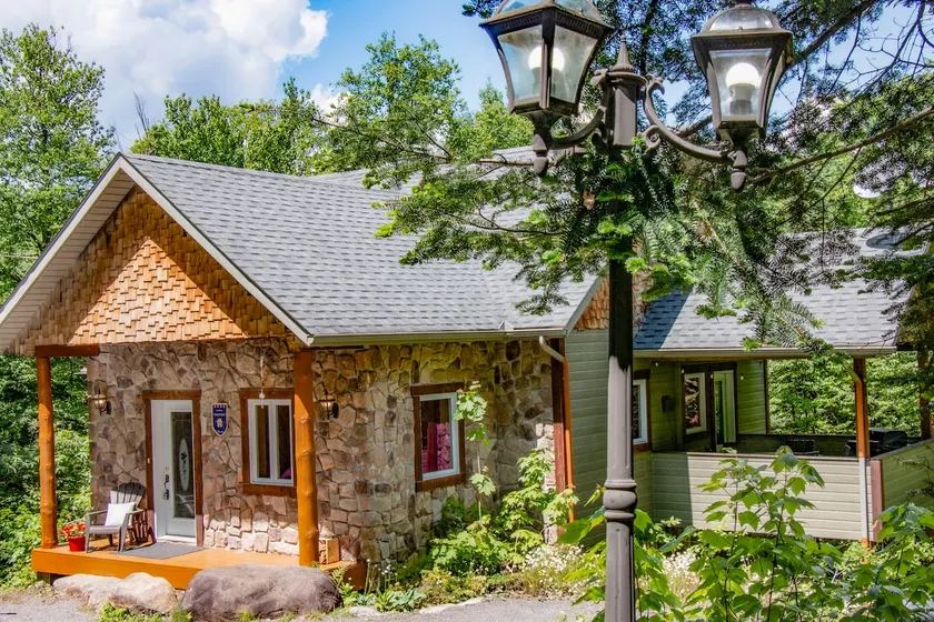 Cozy 3BR Chalet | Nature Escape, Spa & Fireplace - Image 1