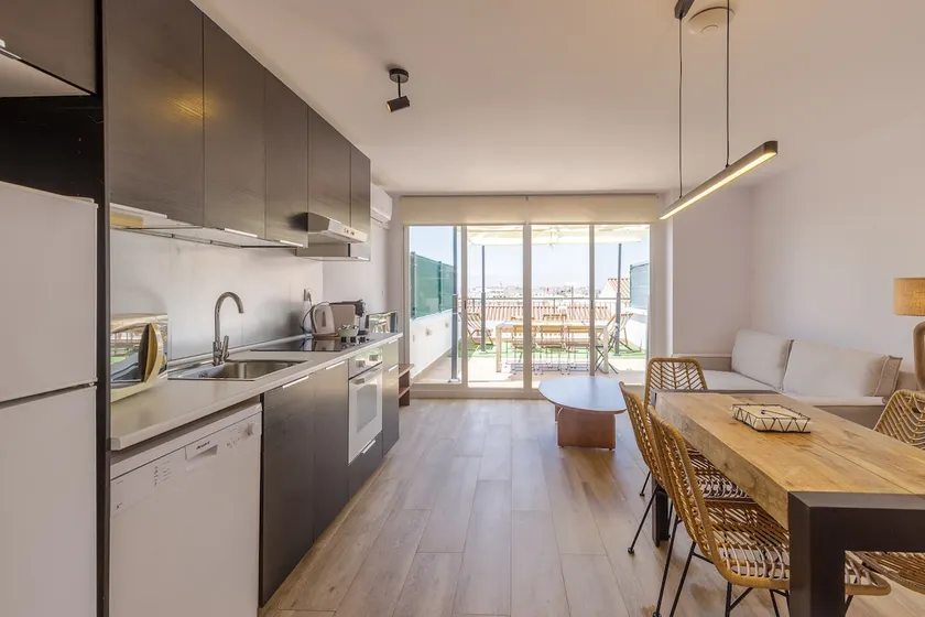 HOMEABOUT LA MERCED DUPLEX 19 (3BR 2BT) - Image 1