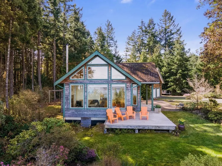 Ocean View Cottage with Gym and Sauna - Image 1