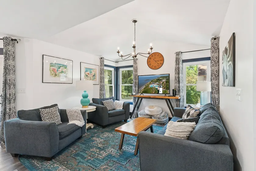 Harbour Oaks, Unit 214 - Image 1