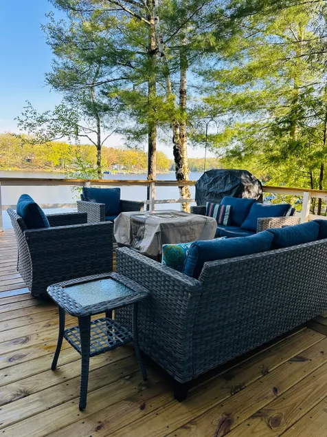 Nautical Lake House - Beautiful Sunsets, Sleeps 11 - Image 1