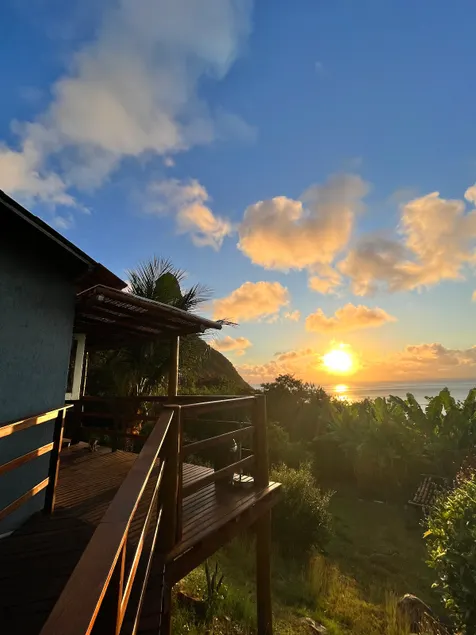 Privacy with a view of the beach - Image 1