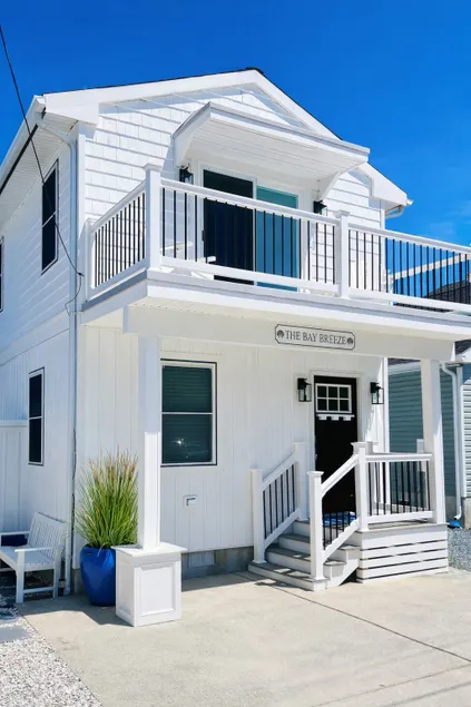 Water Views! 2 Min Walk to Beach - Beautiful Home - Image 1