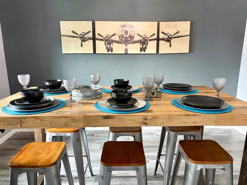 Hang out at The Hangar House! - Image 1