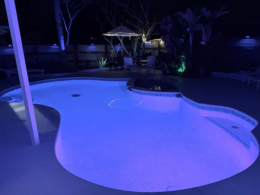Beautifully private homeHeated Pool/Spa and Cabana - Image 1