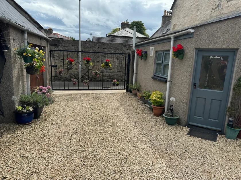 The Annex Keith Self Catering WiFi Private Parking bkng - Image 1